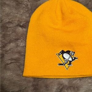 NHL Women’s Pittsburgh Penguins Beanie Hat